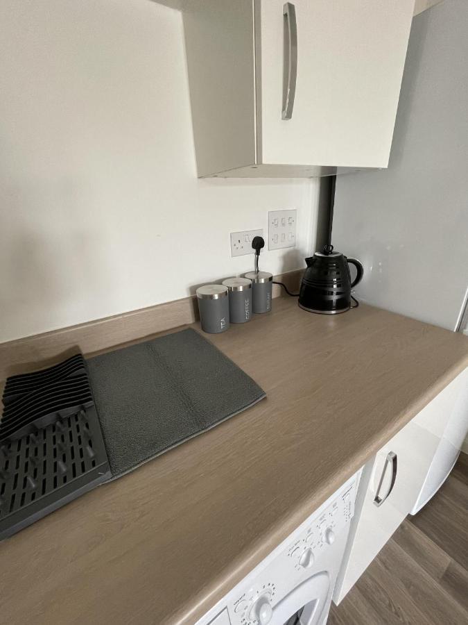 Modern 2-Bed Apartment In The Heart Of Salford Quays Exterior foto